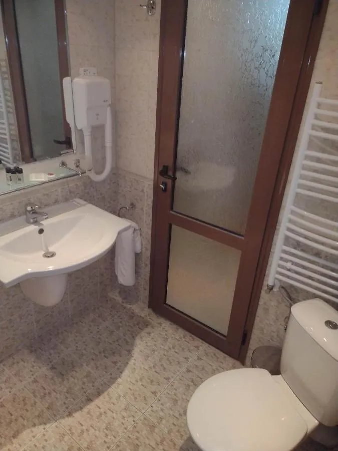 Dino Privates Apartments Emerald 반스코